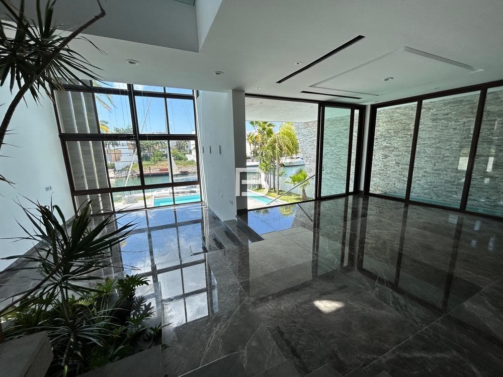Puerto Cancún Los Canales: Brand-New House for Sale