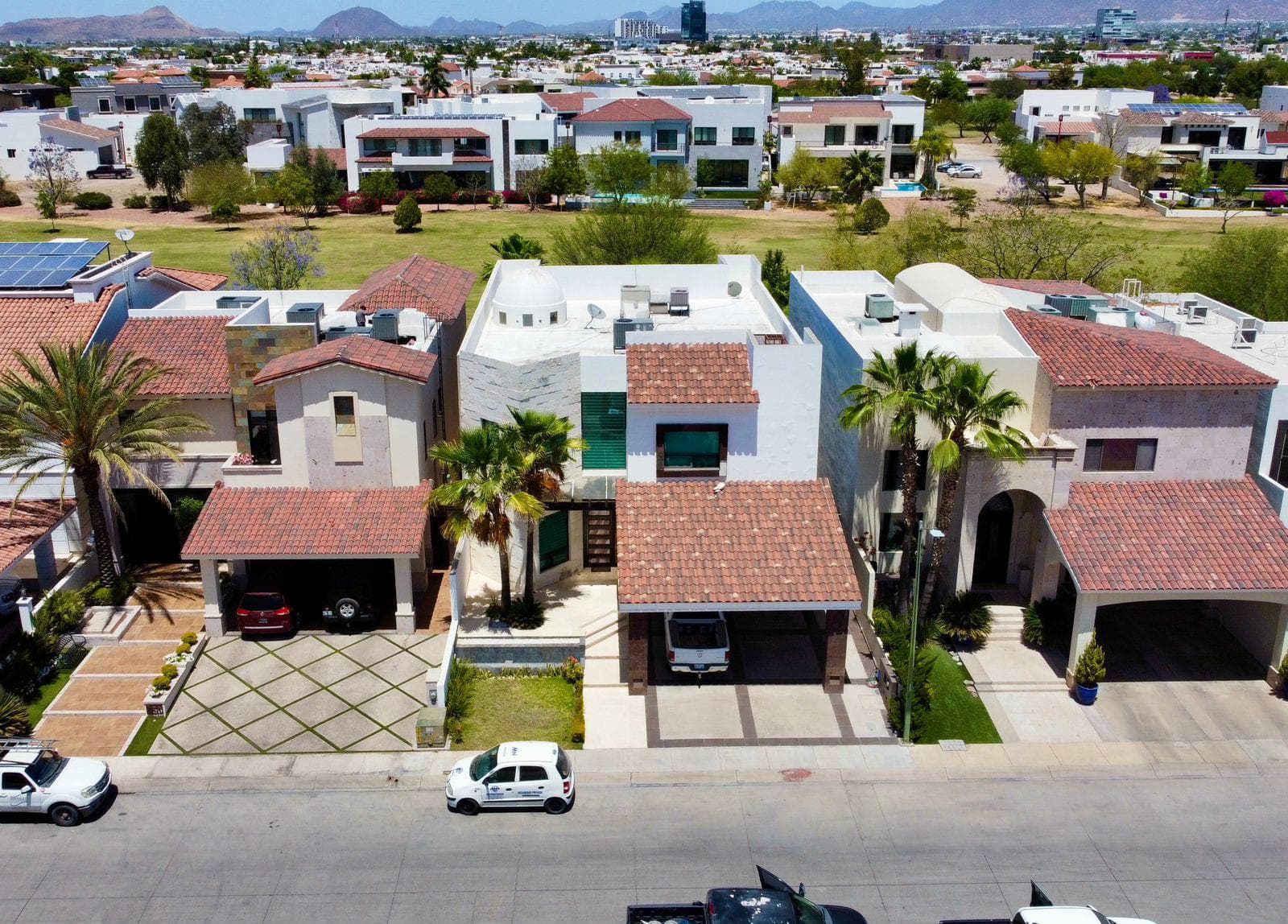 For Sale: Apartment Building in Los Lagos, Hermosillo