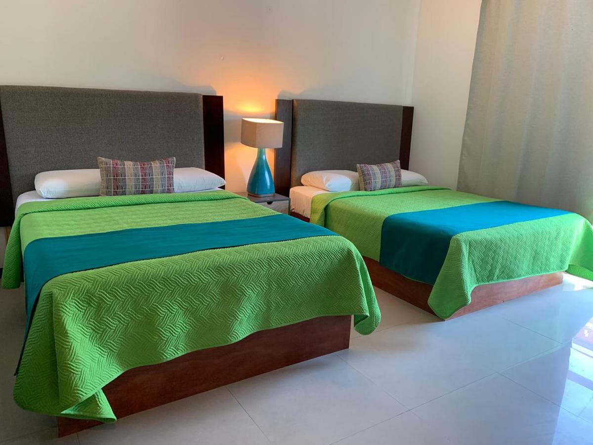 Departamento 2 recamaras en Venta Con alberca | A 2 Calles de la 5ta Avenida | P2991