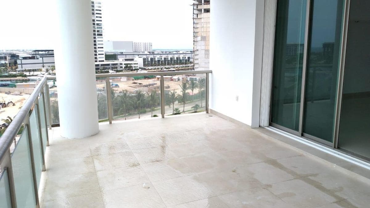 3-Bedroom Apartment for Sale with a Guest Room, Maioris, Puerto Cancún