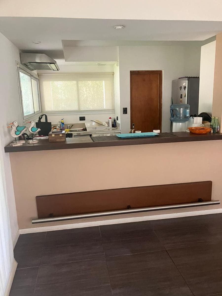 Modern 5-room house on a great lot