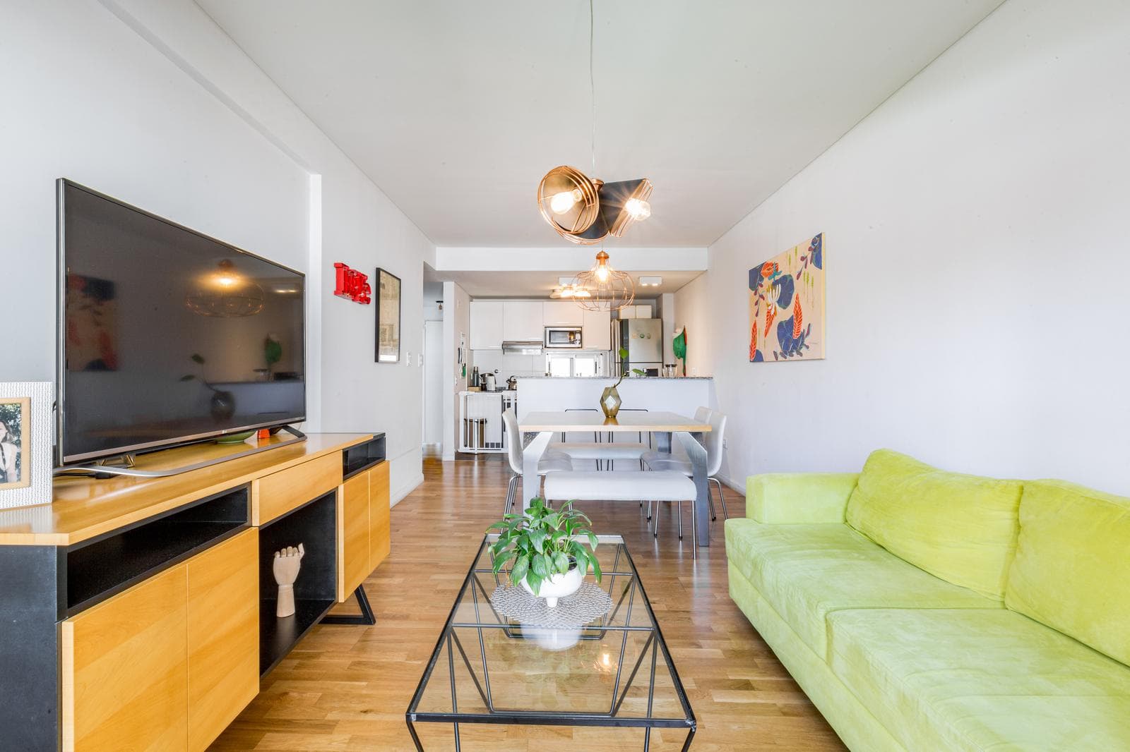 FOR SALE - Two-bedroom, two-bathroom apartment with a balcony and amenities in Centro Rio Rosario.