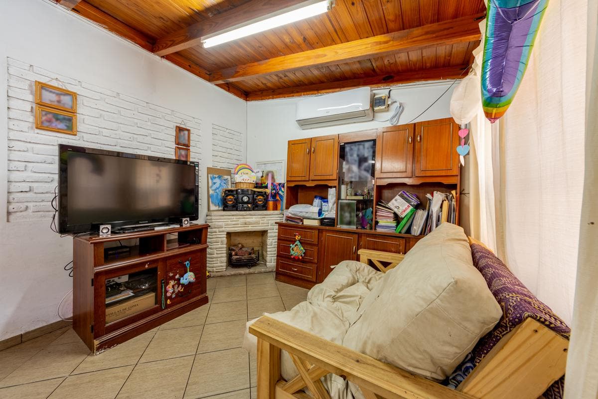 FOR SALE/EXCHANGE - 2-bedroom house with a yard and pool - Tango neighborhood, Fisherton.