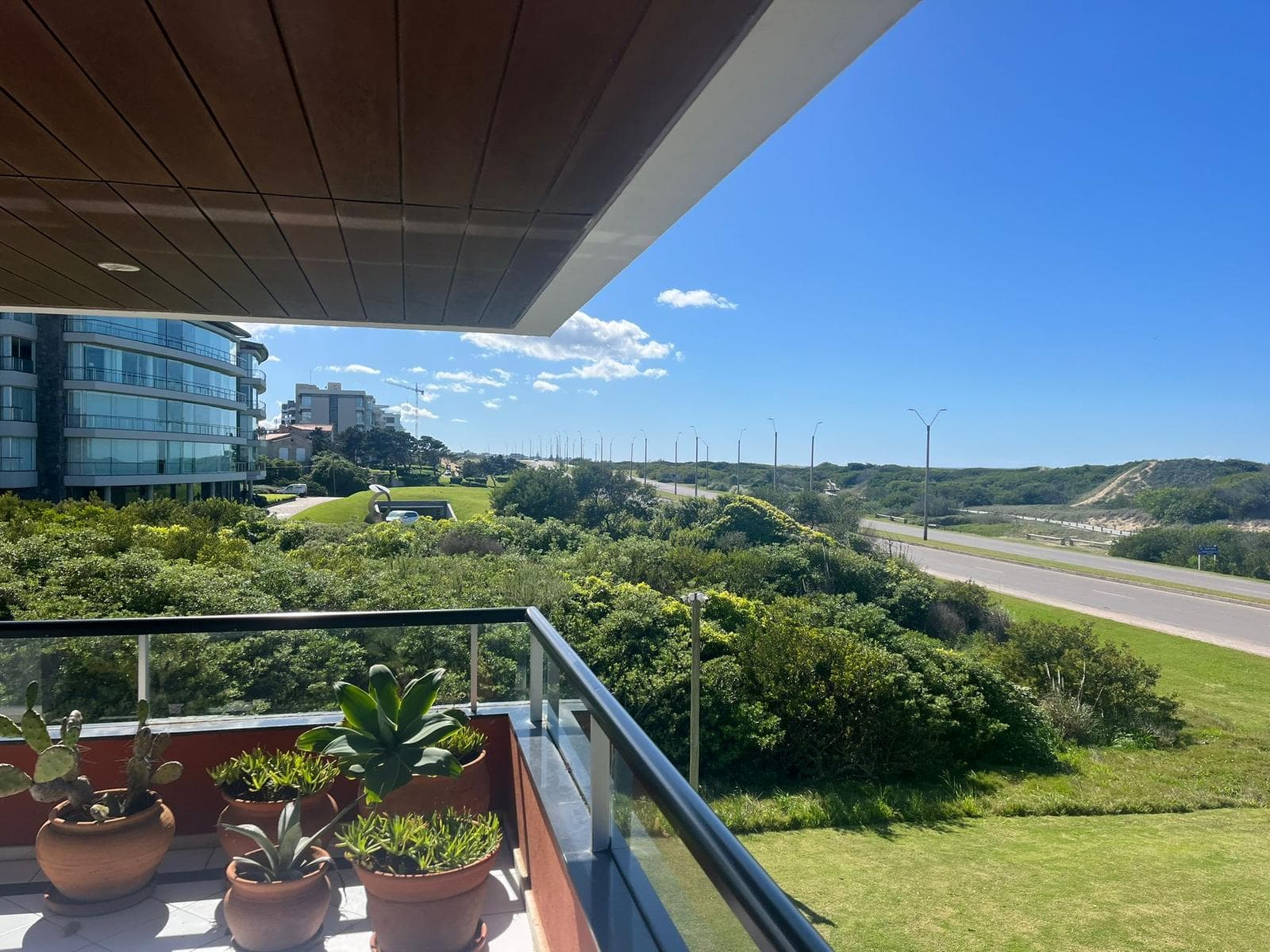 Punta del Este: Short-Term Rental Apartment in Aguas Azules I