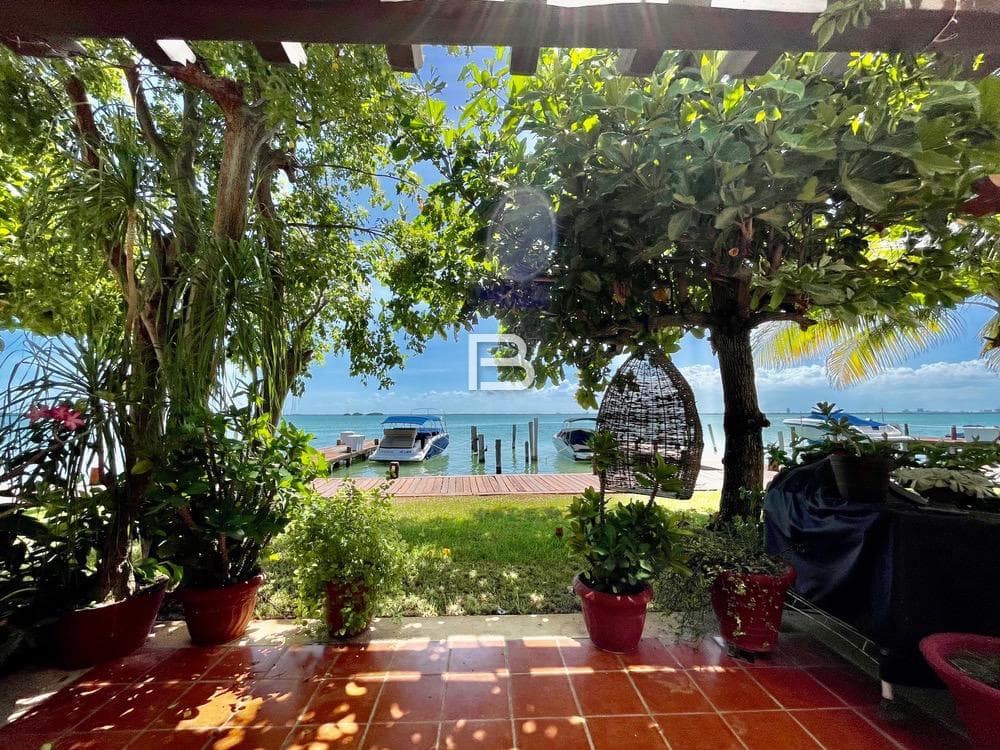 Isla Dorada: Furnished House for Rent in a Residential Complex in Cancun's Hotel Zone