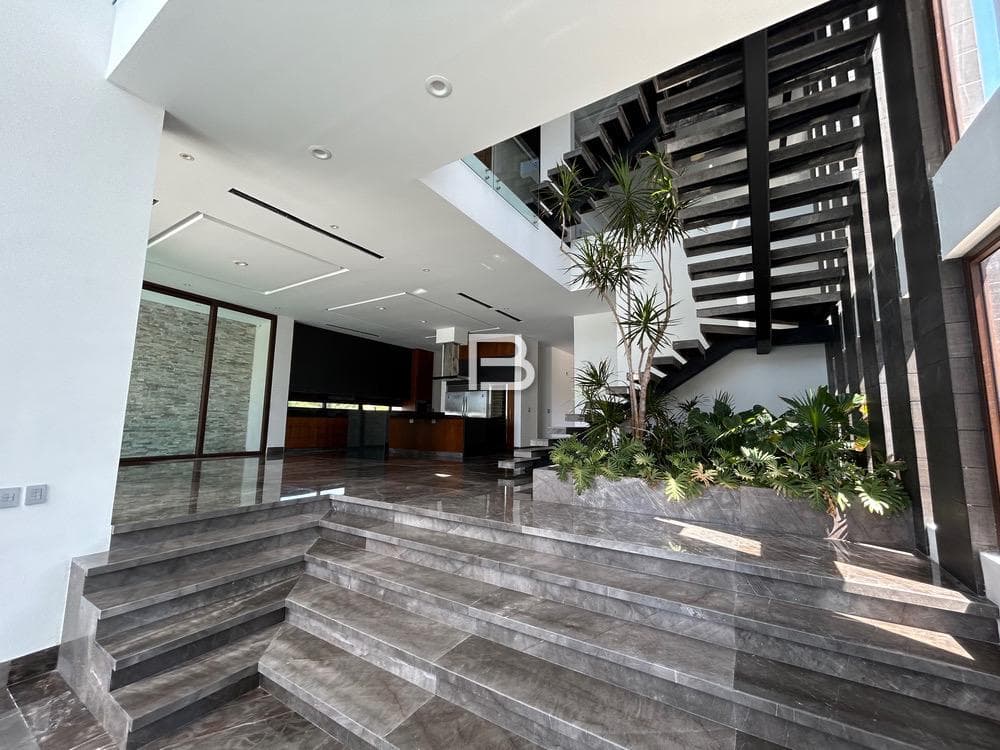 Puerto Cancún Los Canales: Brand-New House for Sale