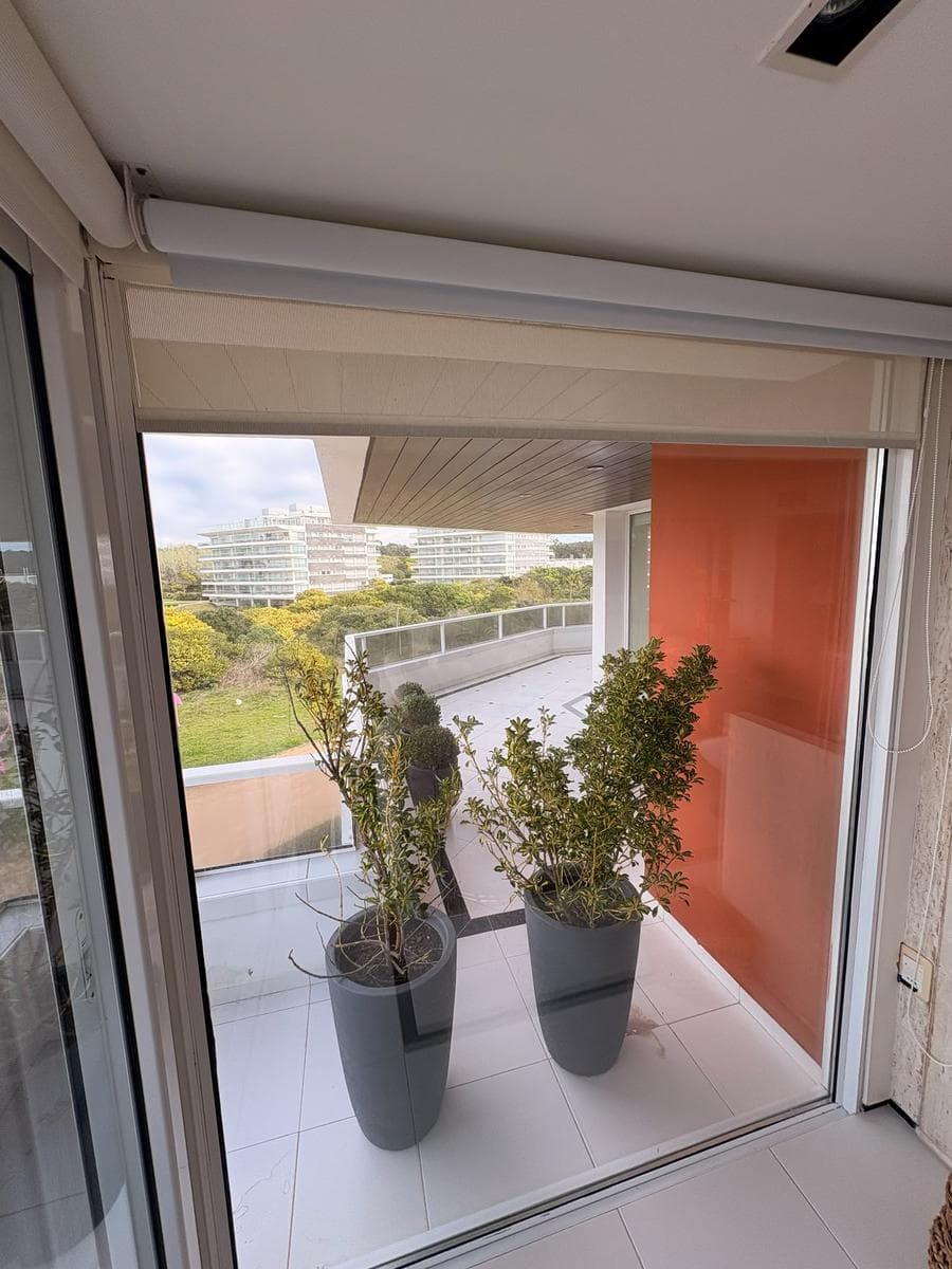 Punta del Este: Apartment for Sale and Short-Term Rentals in Aguas Azules II