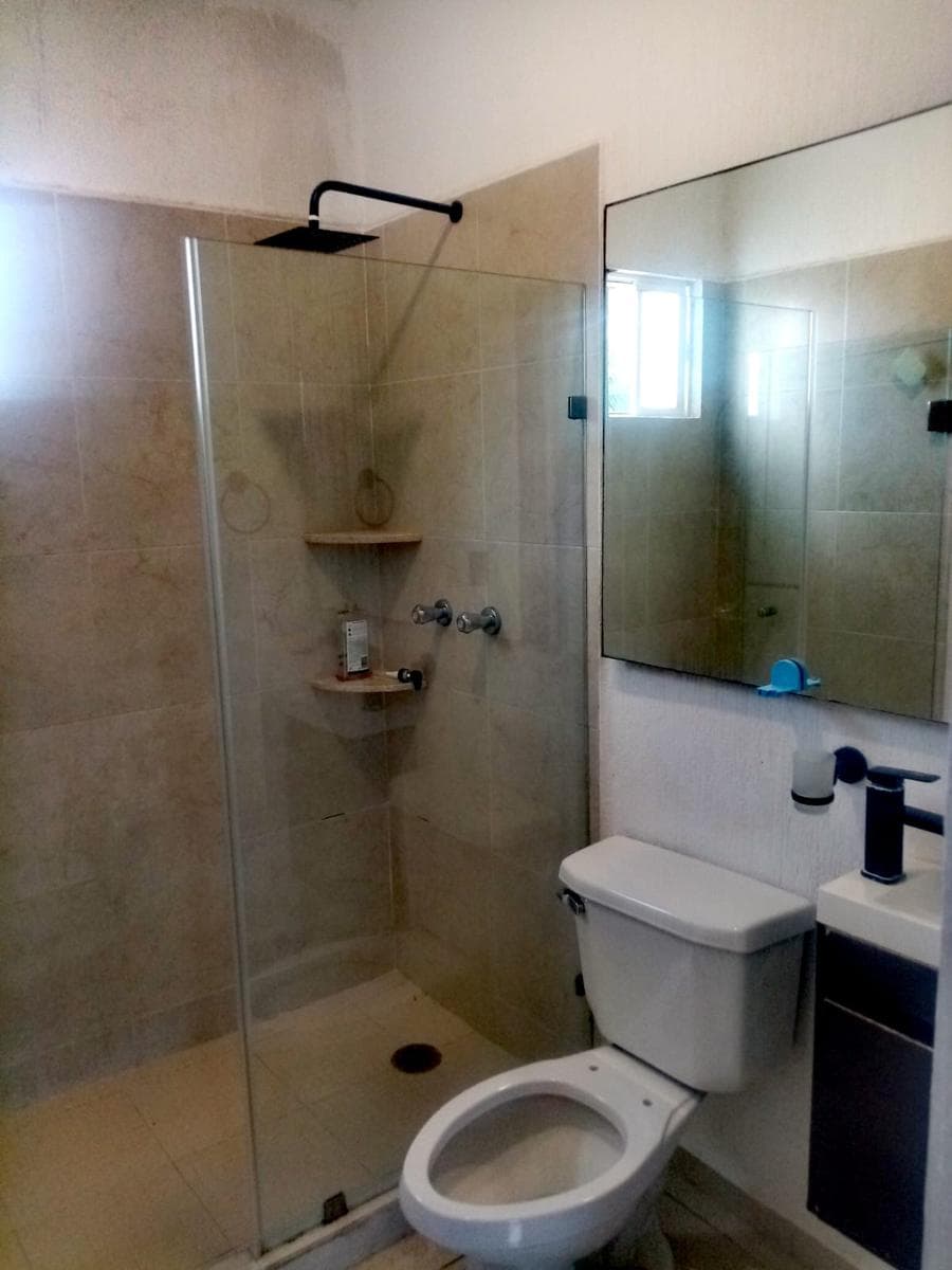 House for Rent, 2 Bedrooms, 2 Stories, Av. 135, Jardines del Sur 2, Cancún,