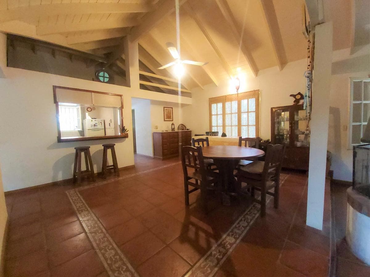 Beautiful property with a 3,000 m2 lot in the Parque Exaltación neighborhood