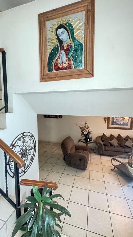 House for Sale in Marseille, "Por el Vado del Río" Residential Community