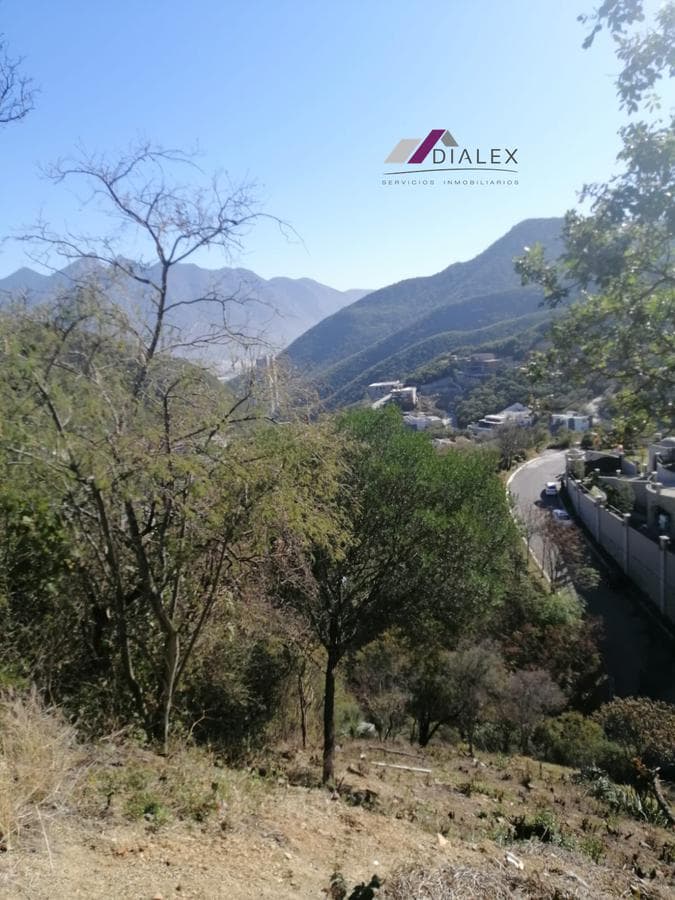 LAND FOR SALE, Exclusive area surrounded by mountains in the Renacimiento neighborhood of Monterrey—3,693 M2