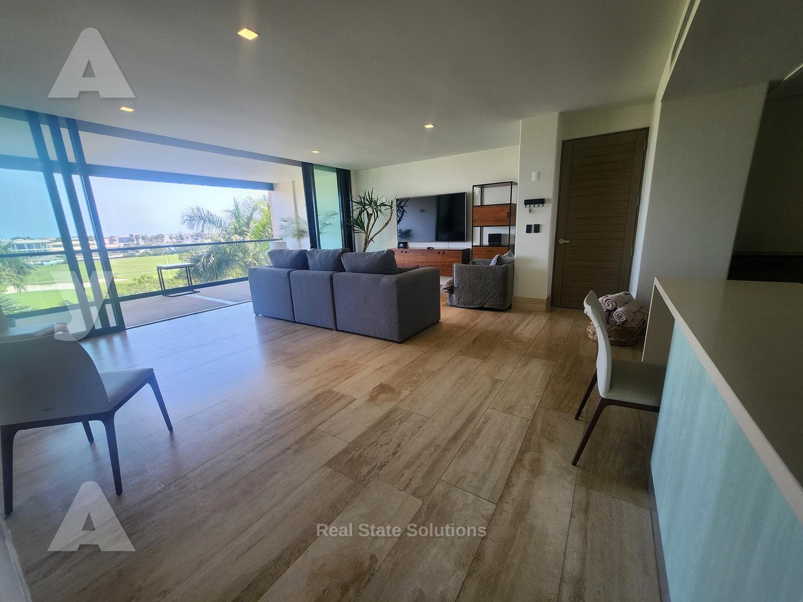 Apartment for Sale, 3 Bedrooms, FURNISHED, TV Room, Golf Course, Puerto Cancún.