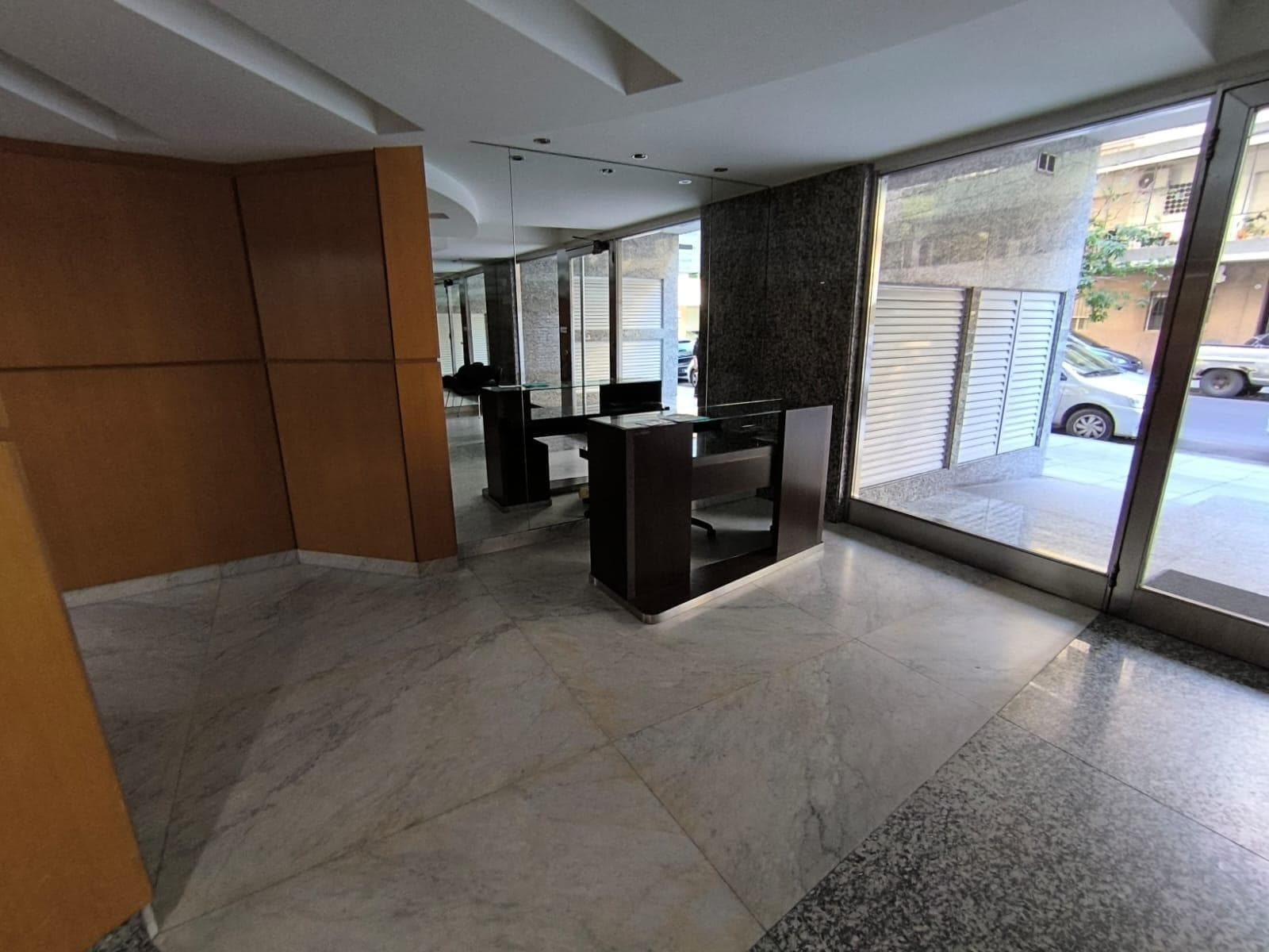 Apartment for rent in the northern neighborhood: 2 very spacious rooms with a balcony; built in 1987