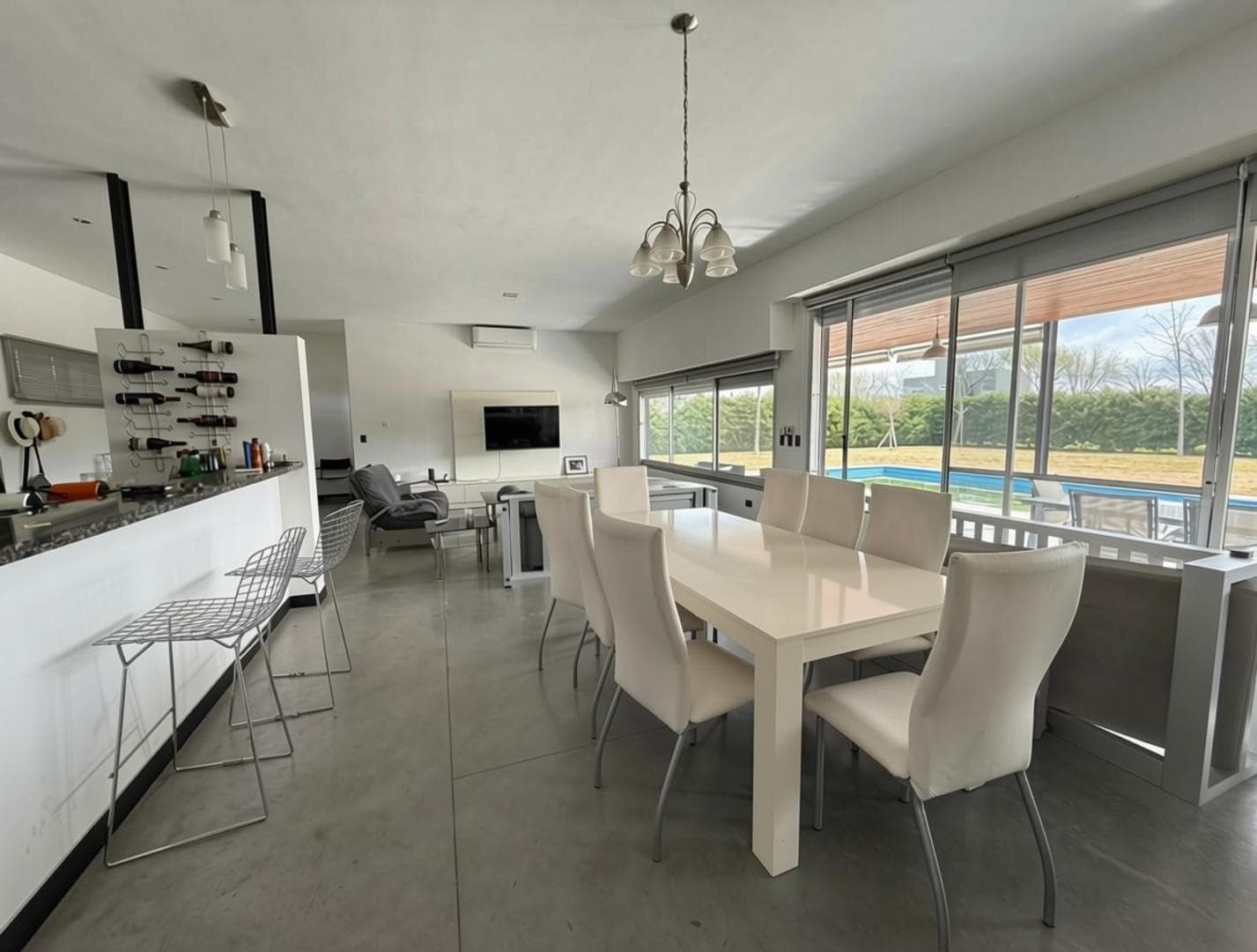 House for Sale in Funes with a Pool, Radiators, and Parking Spaces