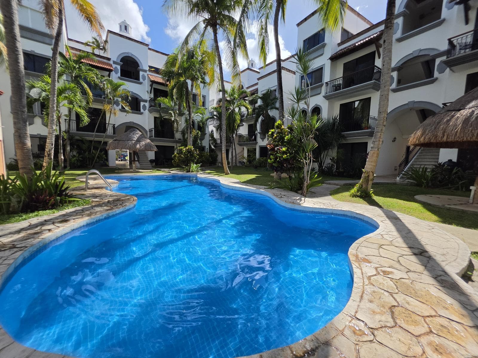APARTMENT FOR RENT IN SM 17, 3 BEDROOMS