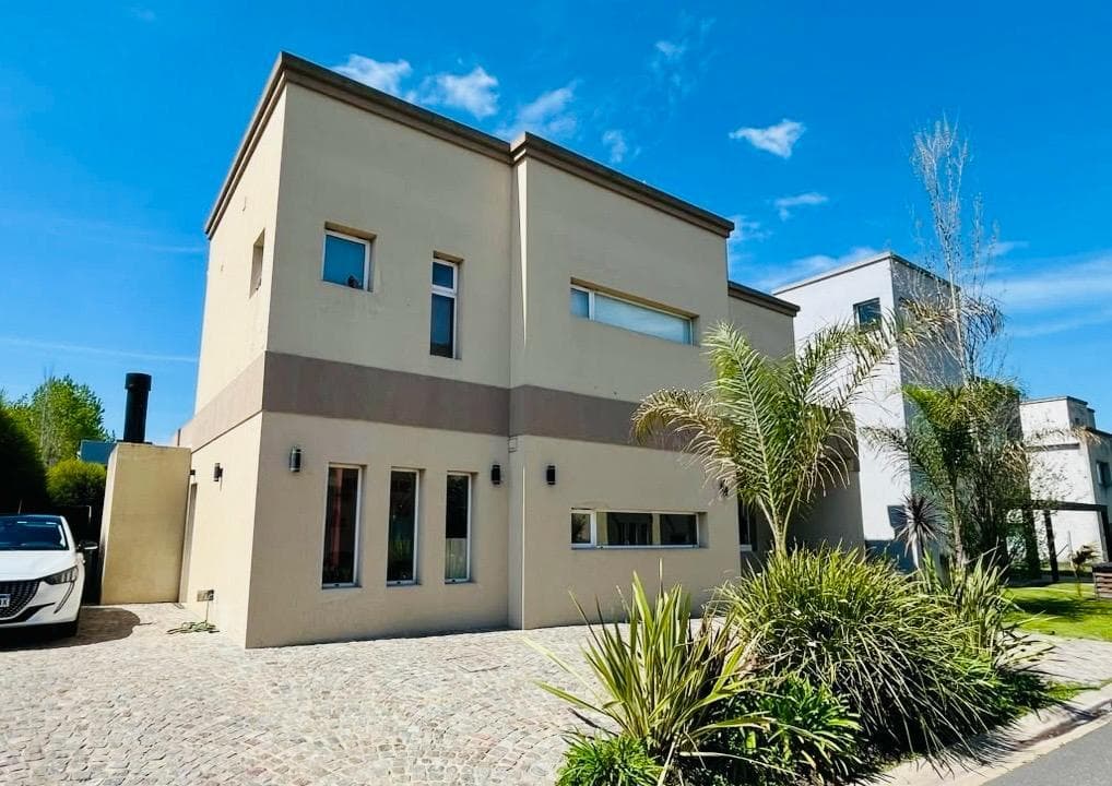 Casa en venta Casuarinas Premiium
