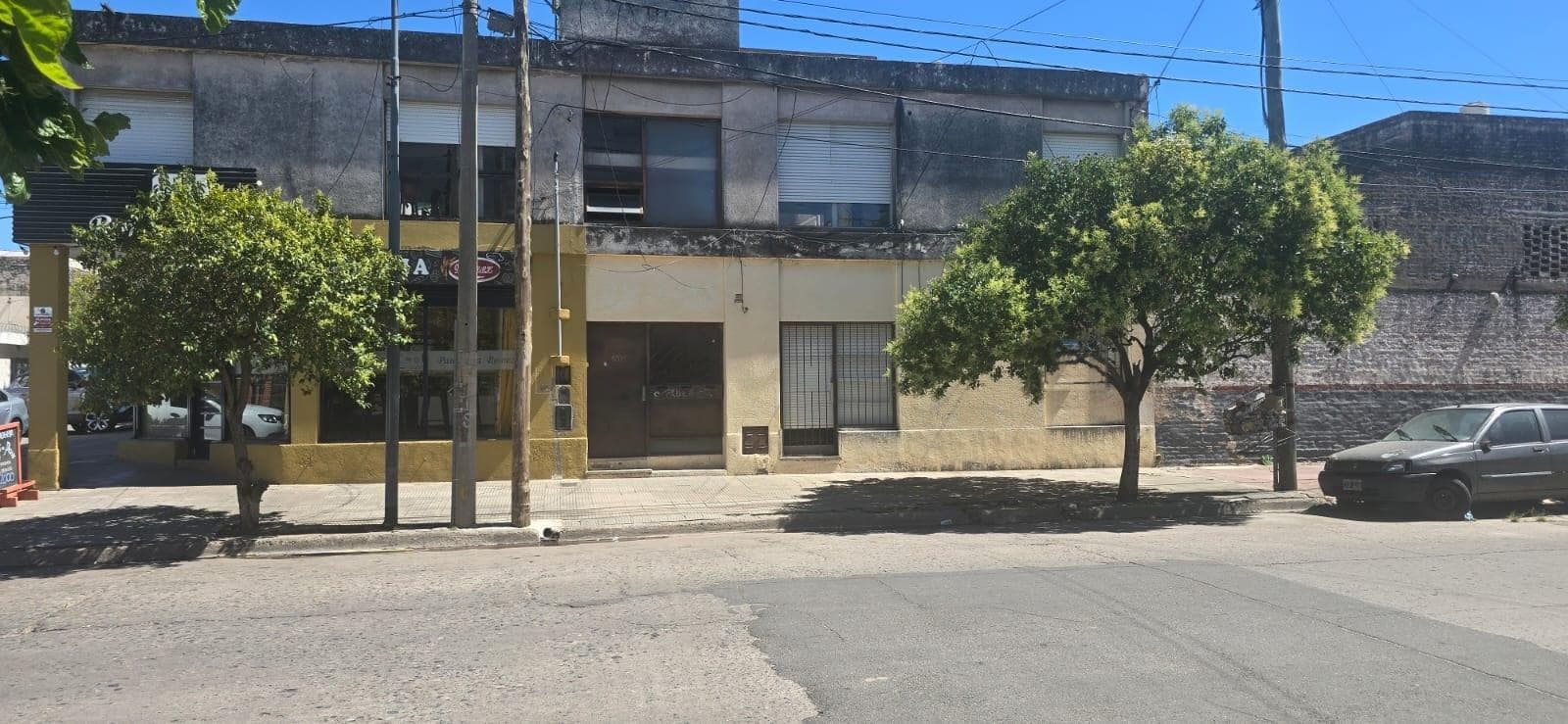 Departamento en PB, 2 dorm., 2 baños, patio y terraza – Pueyrredón – Apto crédito