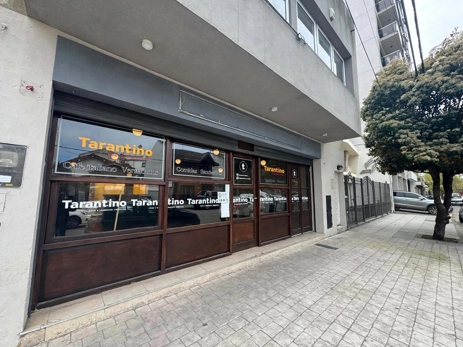 Local comercial con cocina patio y subsuelo