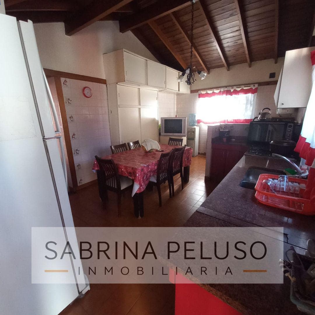 Country House for Sale in La Reja