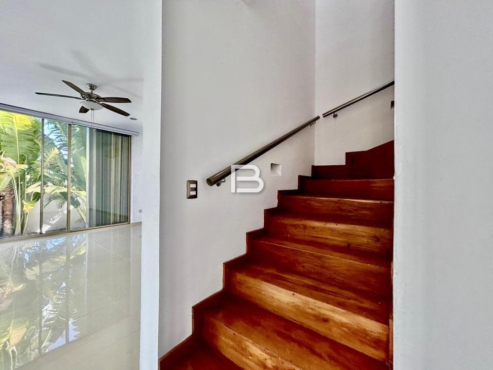 Isla Dorada: Unfurnished House for Rent, Ready to Move In
