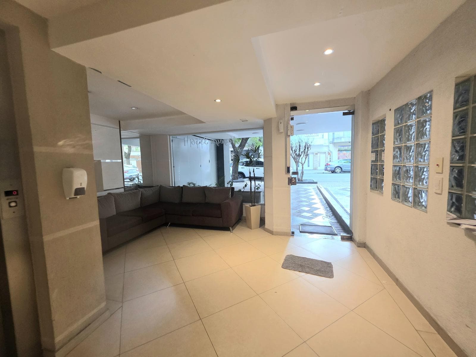 3-Bedroom Apartment for Sale, Eligible for Mortgage Financing, in Villa del Parque