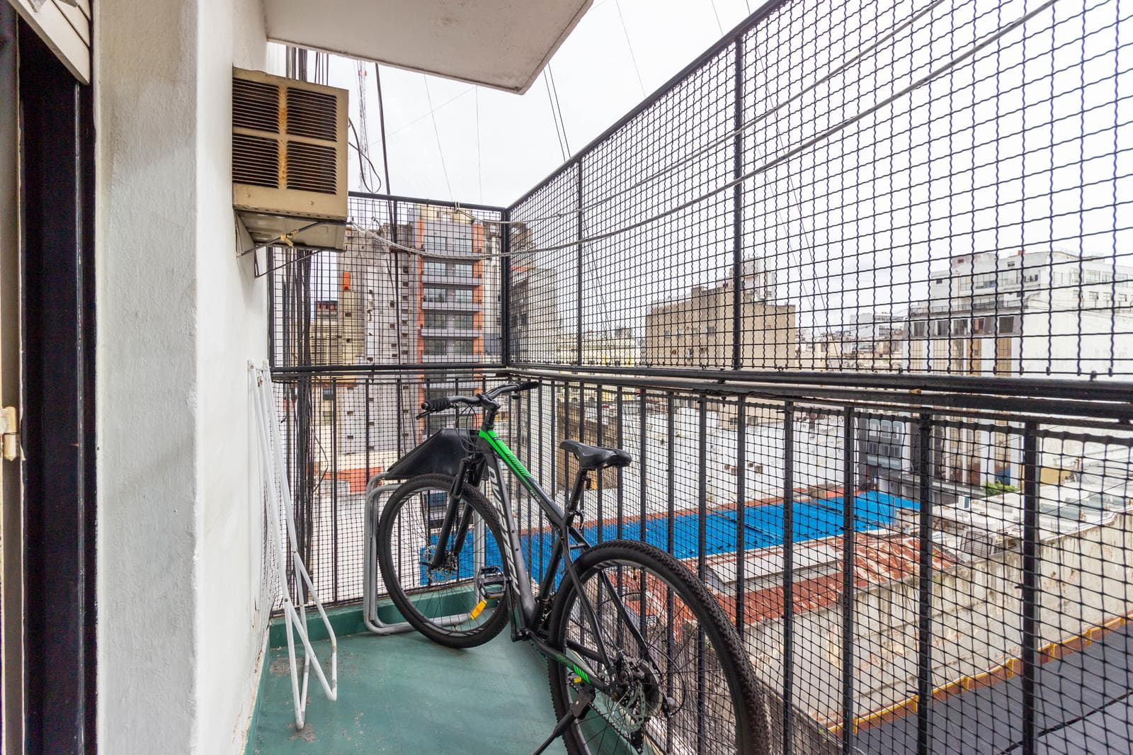 Venta departamento 3 ambientes Monserrat balcon
