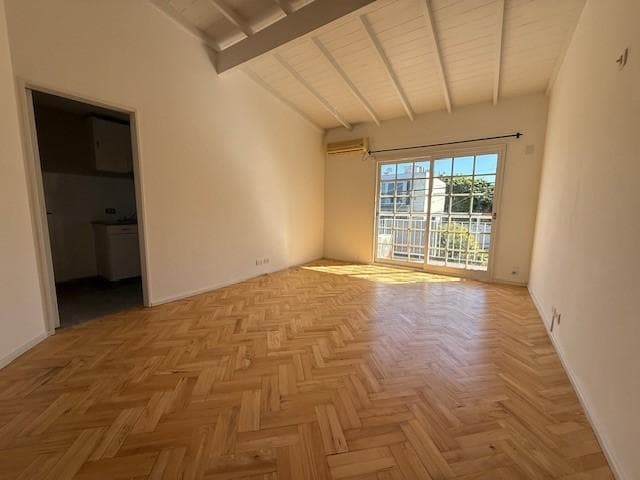 Alquiler Departamento 2 ambientes c/cochera al frente en San Isidro