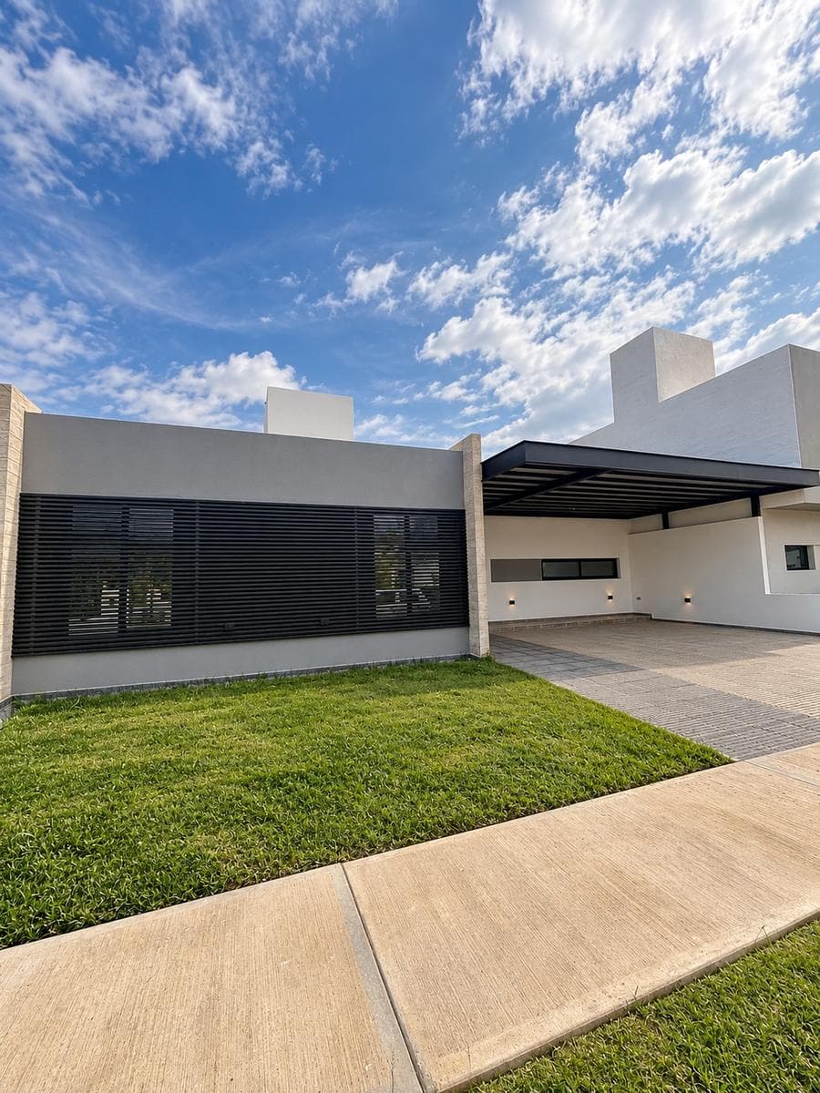 Vende Casa 3 Dormitorios en PB - San Ignacio Village - Gran Categoria