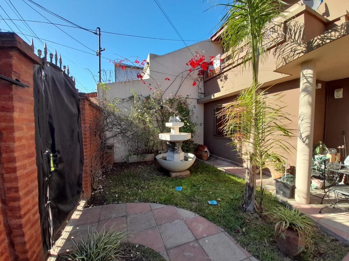 4-BEDROOM APARTMENT FOR SALE IN DON BOSCO WITH A PATIO AND POOL