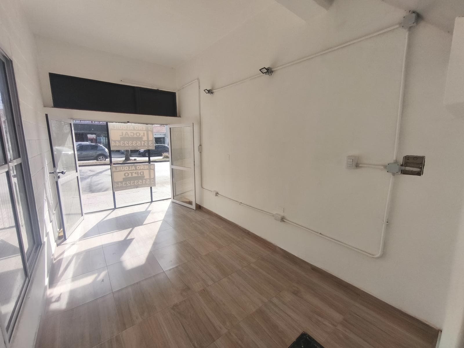 Local Comercial Amplio y Renovado
