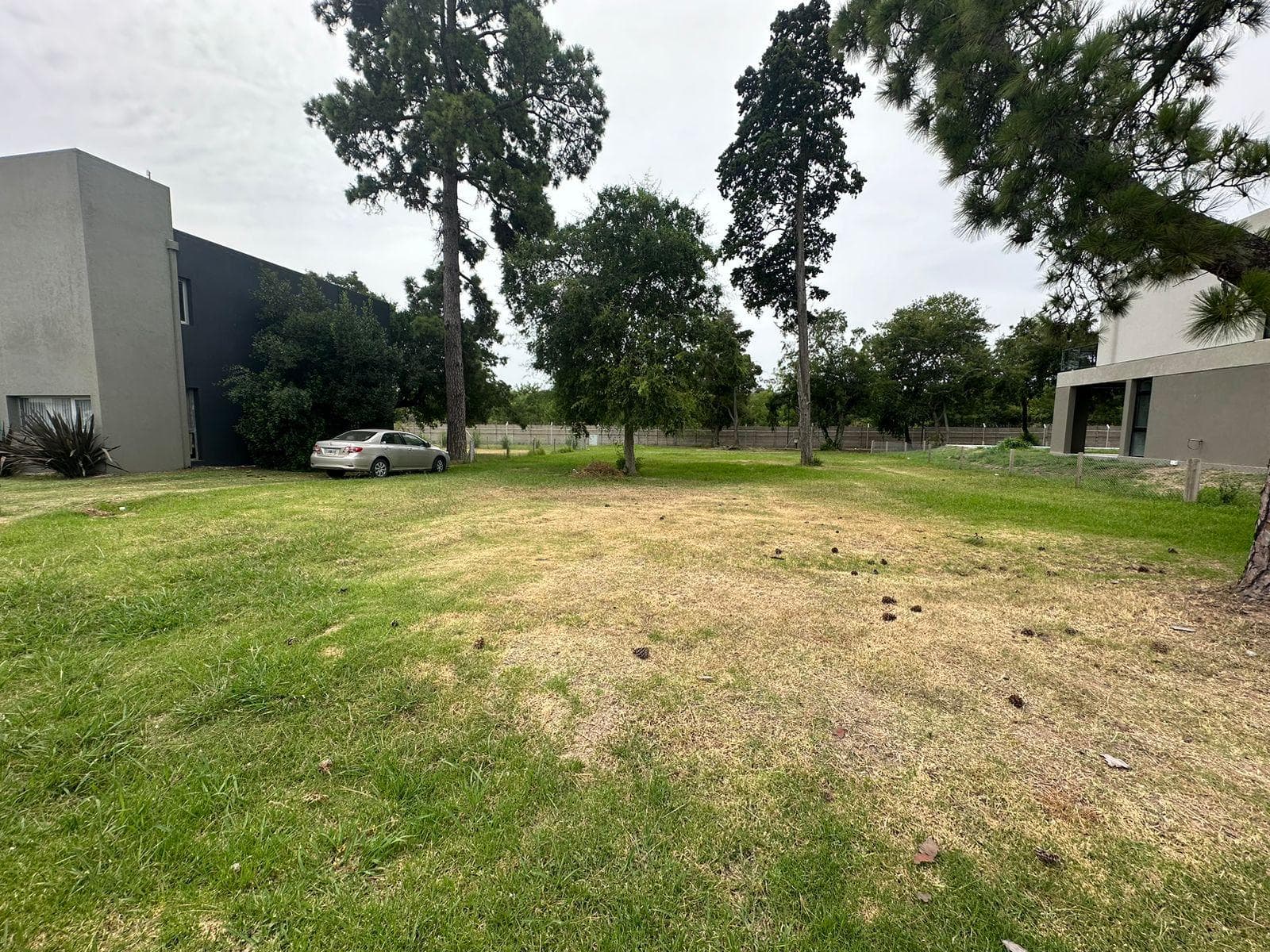 PERIMETER LOT FOR SALE IN GREENVILLE. FINANCING AVAILABLE.