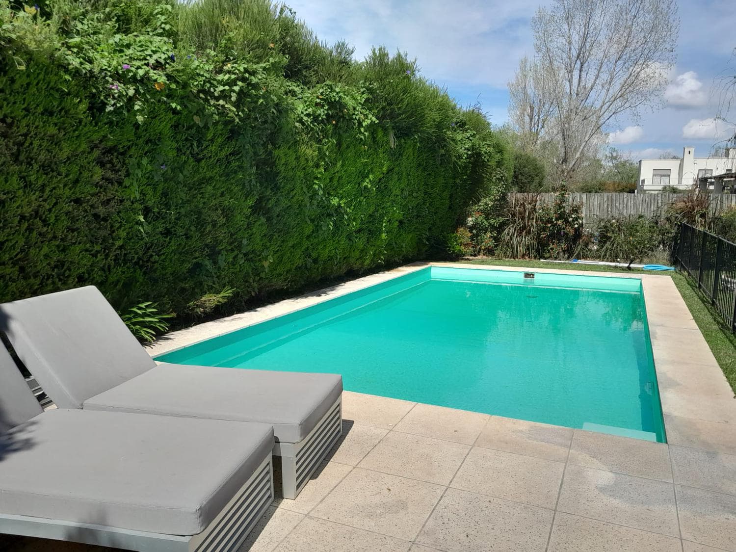 Summer rental home in Santa Bárbara, 4 bedrooms, inner lot Dec. 27–Jan. 31, 27