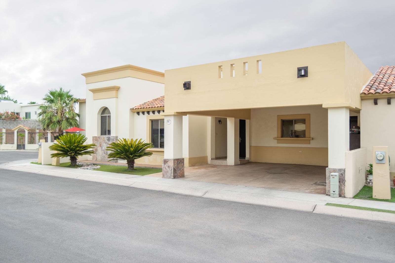 House for Sale in Salvatierra Residencial