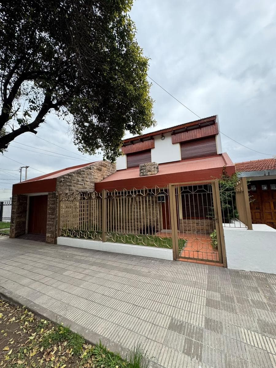 Vendo Casa Parque Atlántica - En EXCELENTE estado !!!