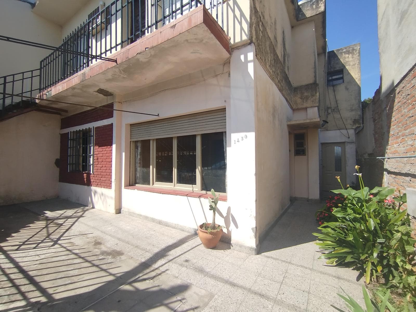 2-Bedroom Duplex with Patio - Alberdi, Northern Rosario