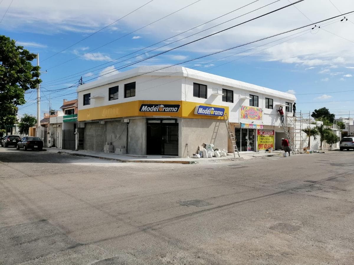 Retail Spaces and Offices in Residencial Pensiones IV