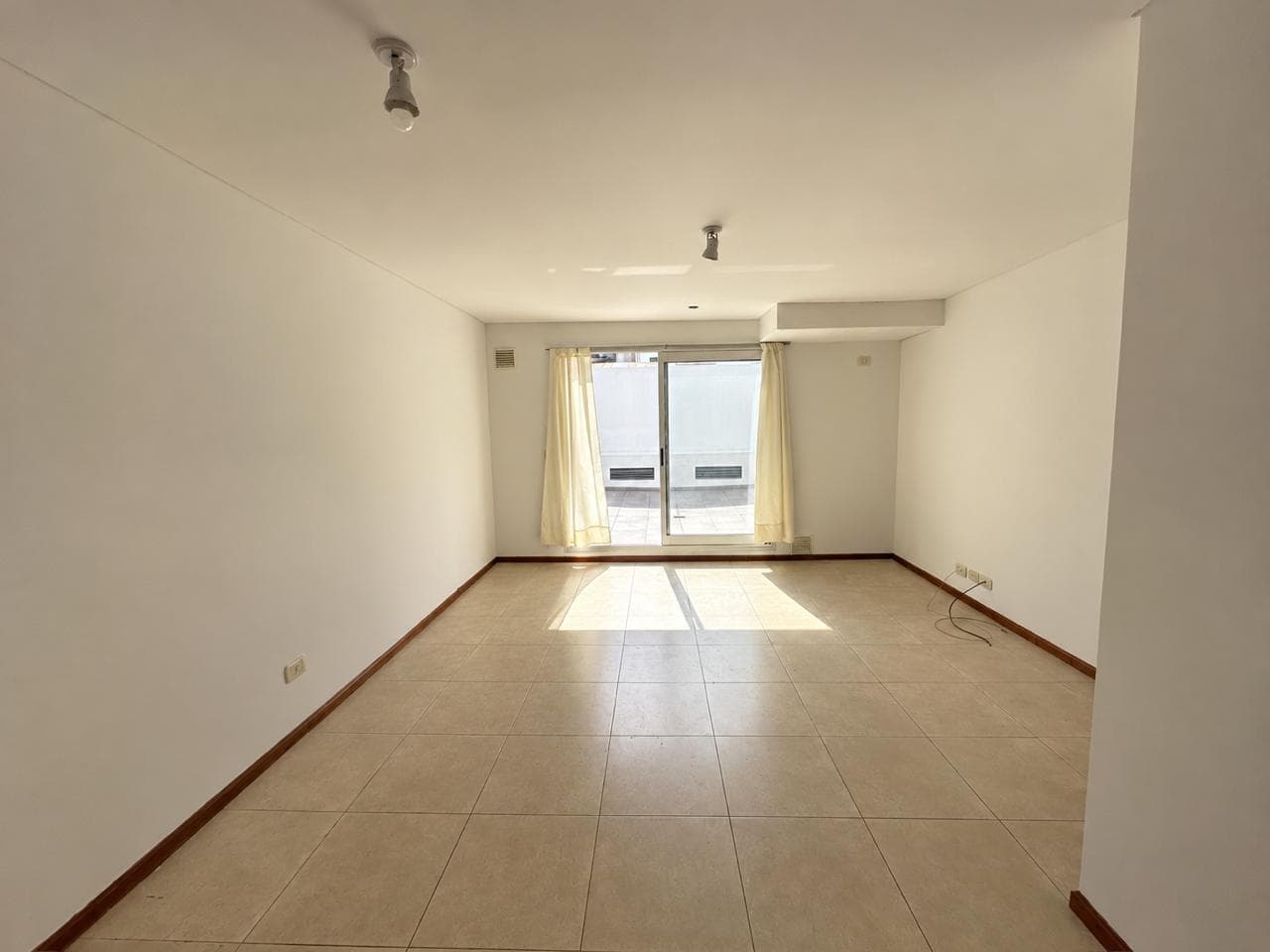 Studio Apartment with Private Patio - Rosario, Downtown
