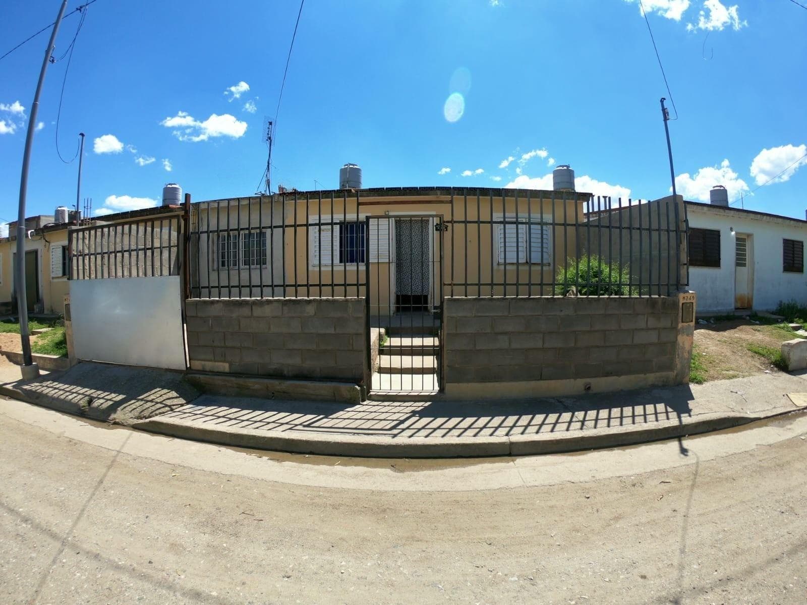 Casa en Venta - Barrio Gral. Savio