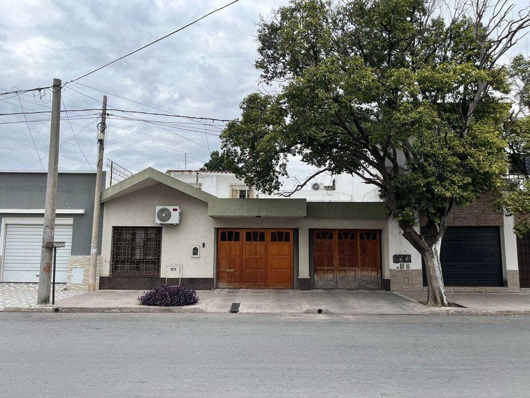 Venta casa 3 dormitorios APTA CRÉDITO Talleres Este