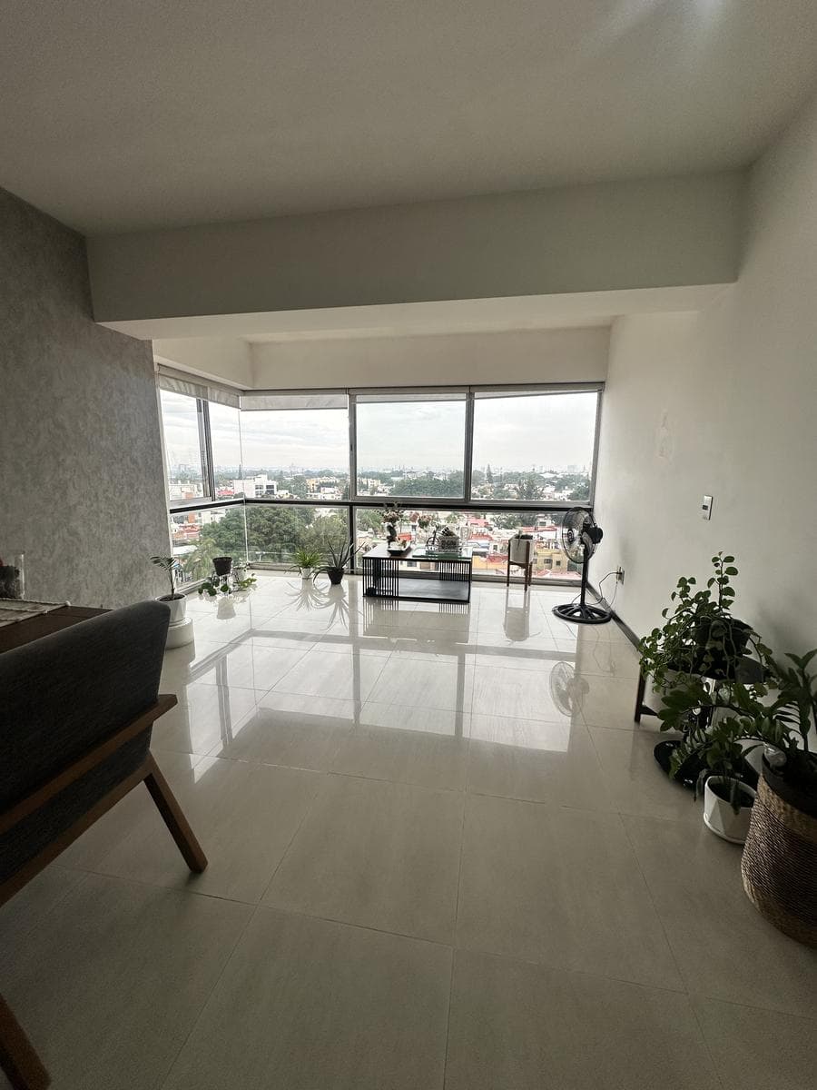 Departamento en zona de Country | 3 recámaras | 2 estacionamientos | Bodega | 117 m2