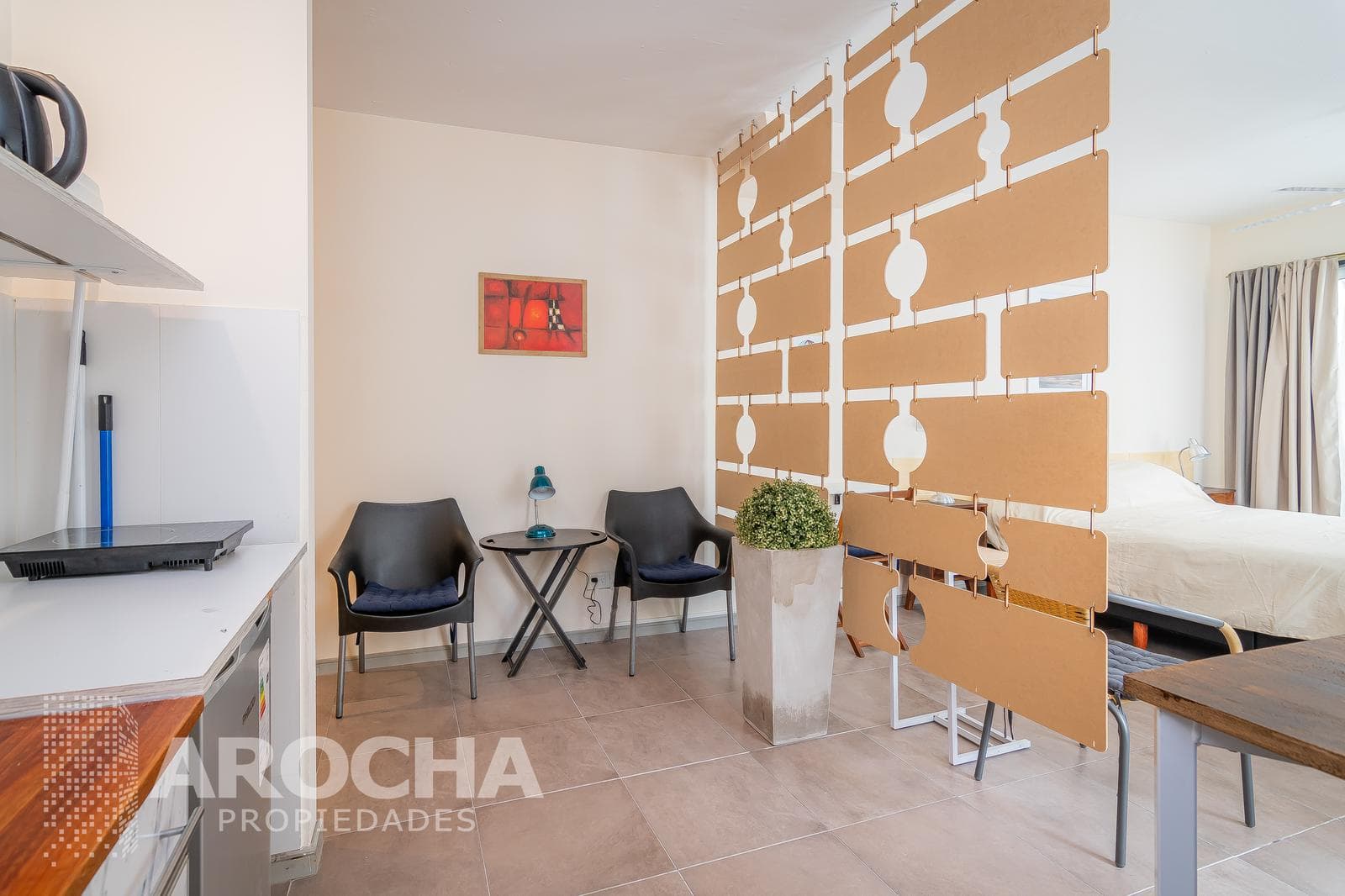 A furnished apartment. Annual lease