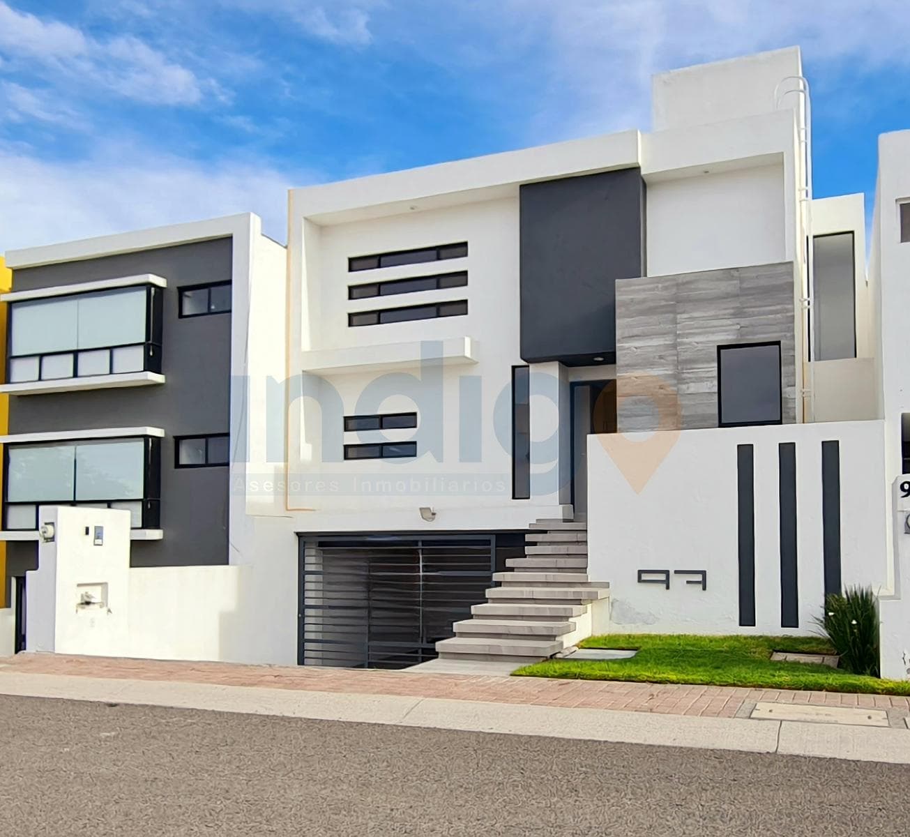 House for Sale in Colinas de Juriquilla (New)