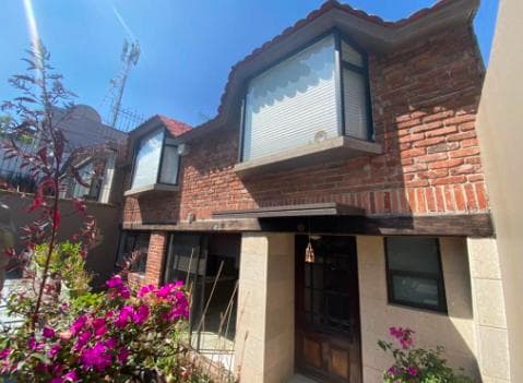 HOUSE FOR SALE ON PASEO DE LA REFORMA