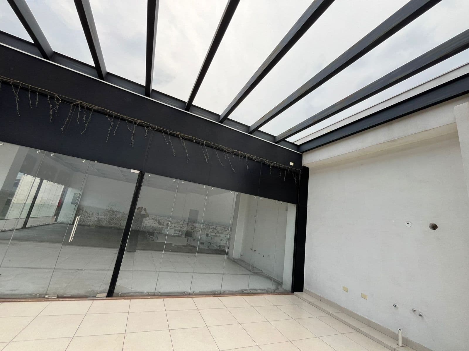 Commercial Space for Rent in Cumbres
