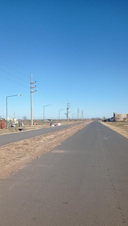 Lot on Main Avenue—Suitable for Commercial Use—Deeded—652 m²