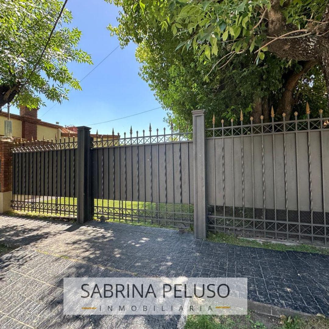 6-room house for sale in Ituzaingó