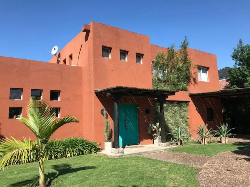 5-bedroom house for sale with a pool in Villa Olivos, Escobar