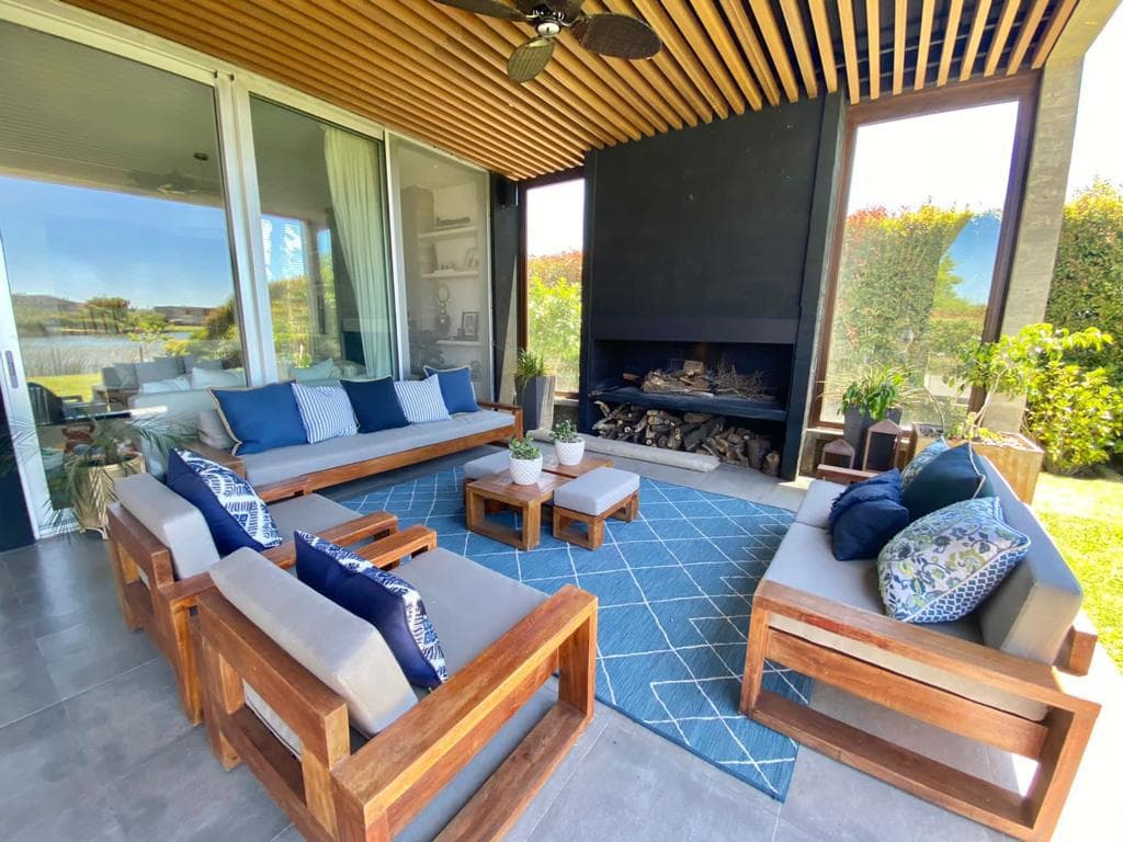 Modern House for Sale on the Water in the Barbarita Gated Community