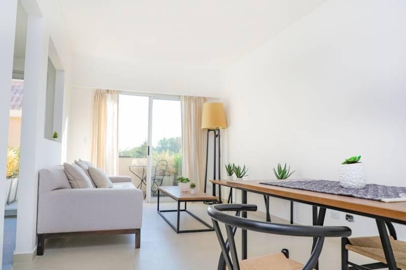 Brand-new 1- or 2-bedroom apartment - SUITABLE FOR PROFESSIONAL USE - Caamaño