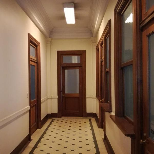 980 m2 Office Space for Rent—Microcentro
